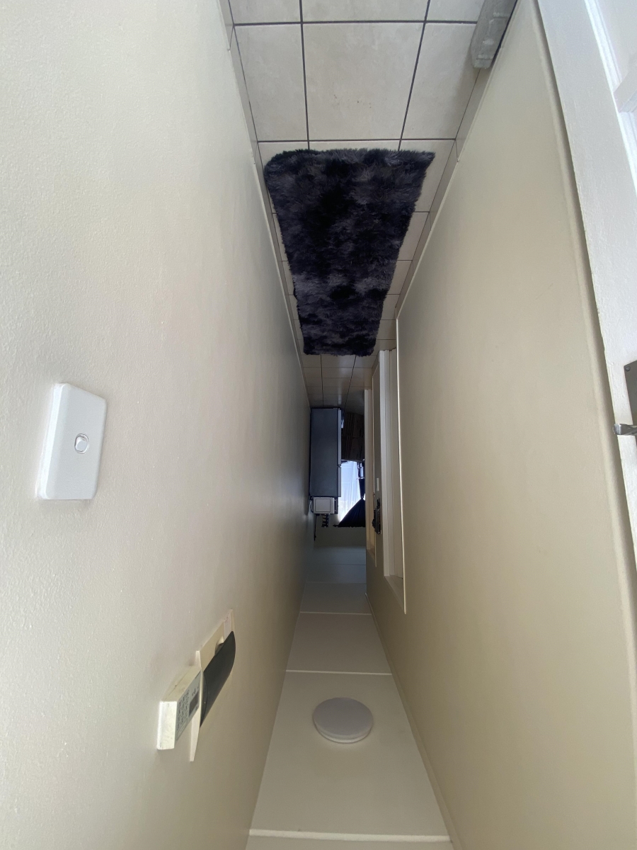 To Let 1 Bedroom Property for Rent in Vasco Estate Western Cape